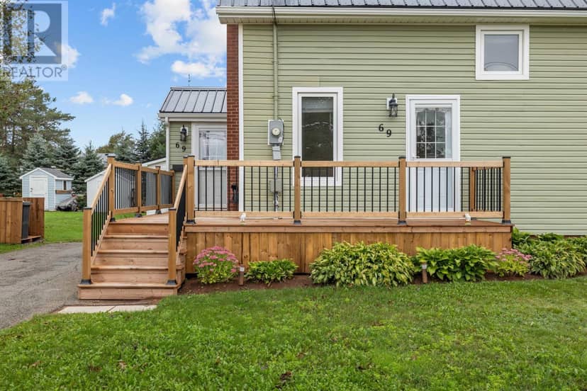 69 Bayview Drive — photo 3 of 40