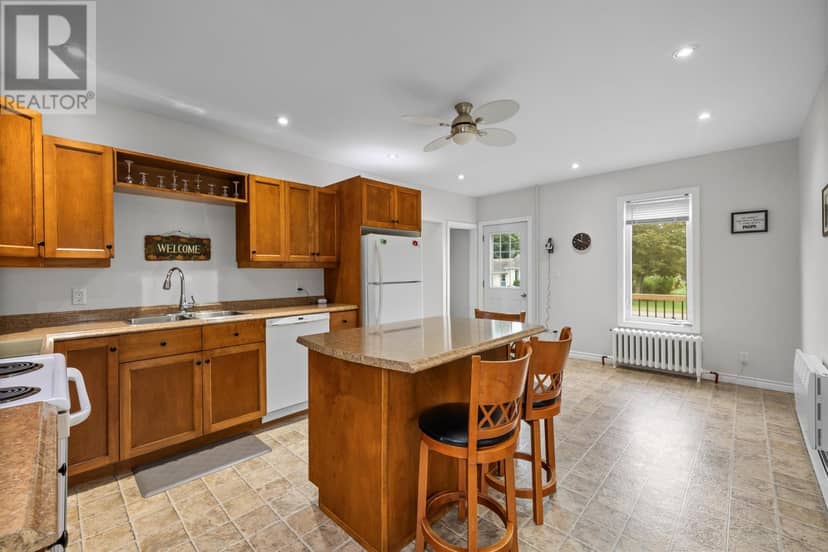 69 Bayview Drive — photo 7 of 40