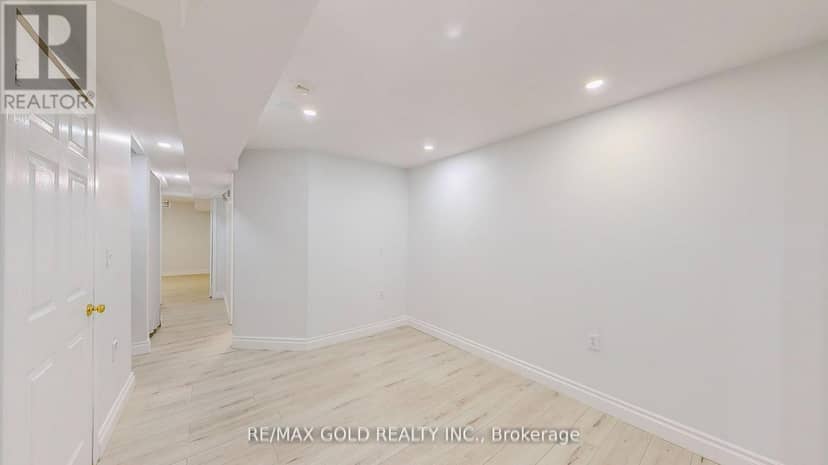 133 Wake Robin Drive — photo 13 of 40