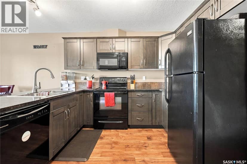 812 3802 Dewdney AVENUE E — photo 9 of 31
