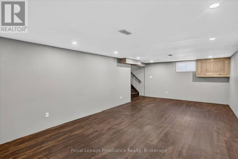 70 Elmore Street — photo 34 of 40