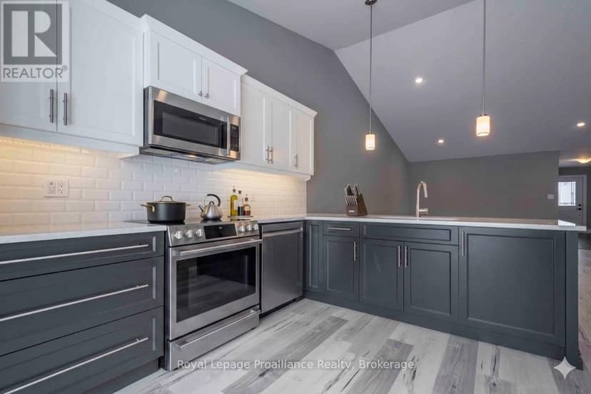 117 Farrington Crescent, Prince Edward County, photo 5