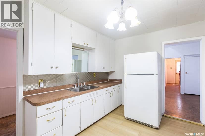 404 Fairford STREET W, Moose Jaw, photo 4