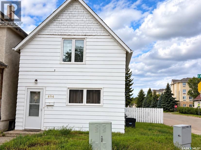 404 Fairford STREET W, Moose Jaw