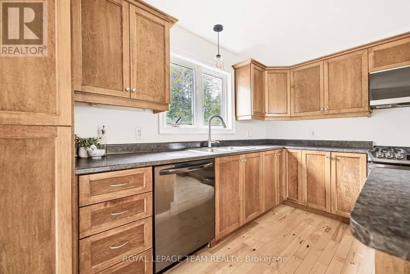 44 Meadowglen Circle — photo 14 of 40