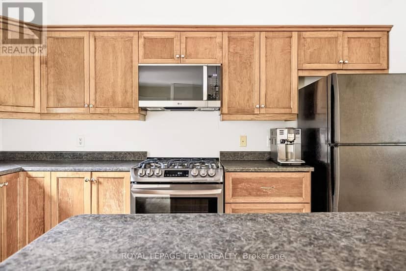 44 Meadowglen Circle — photo 15 of 40