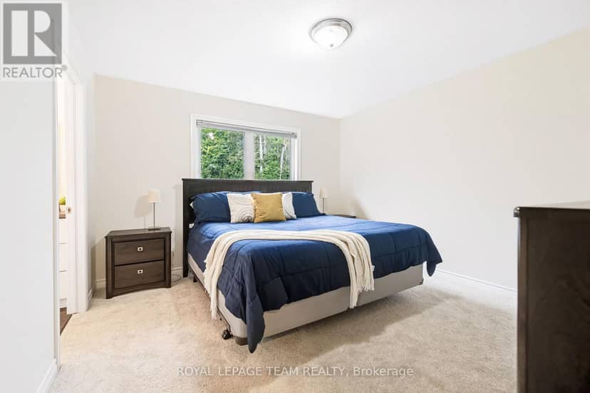 44 Meadowglen Circle — photo 19 of 40