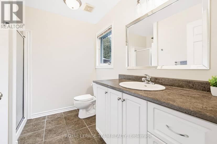 44 Meadowglen Circle — photo 21 of 40