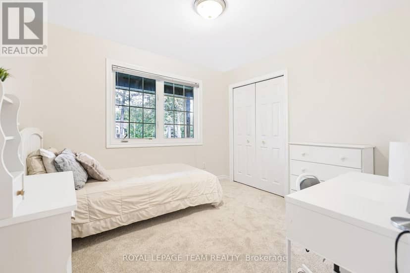44 Meadowglen Circle — photo 26 of 40