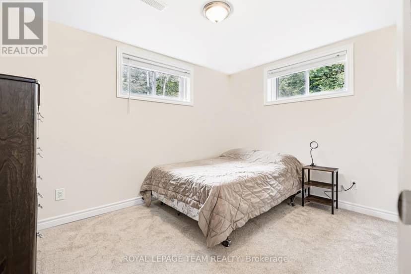 44 Meadowglen Circle — photo 37 of 40