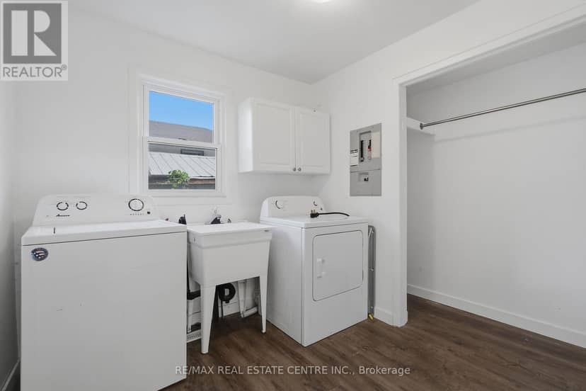 67 Clarence Street — photo 15 of 37