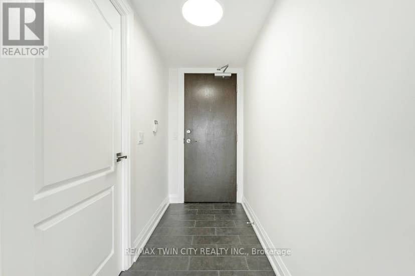 701 - 1103 Leslie Street — photo 2 of 23