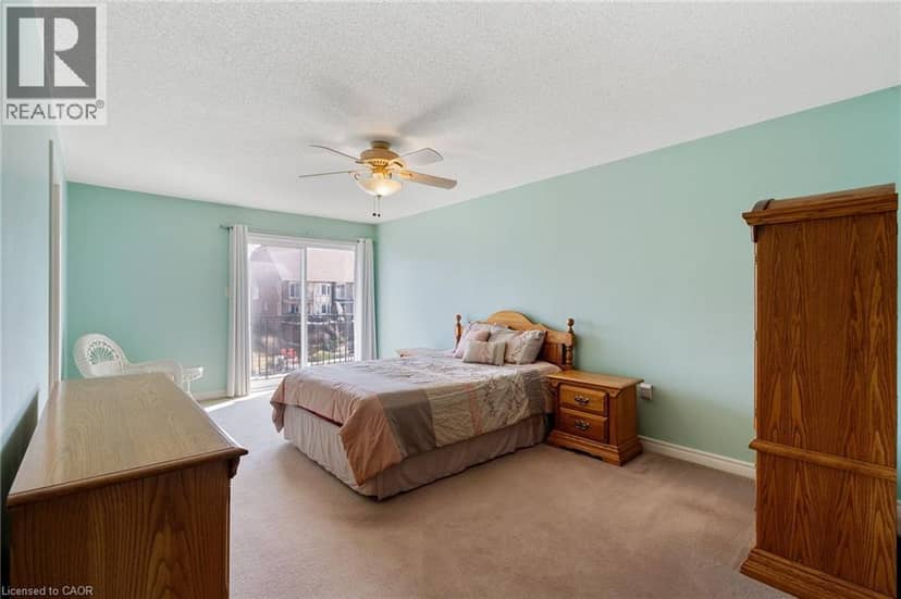 85 EDGEWATER Drive Unit# 10 — photo 19 of 40