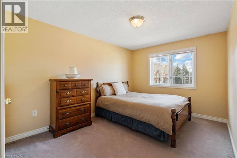 85 EDGEWATER Drive Unit# 10 — photo 28 of 40