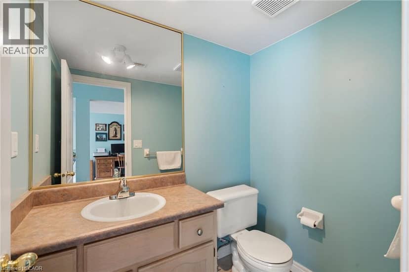 85 EDGEWATER Drive Unit# 10 — photo 36 of 40