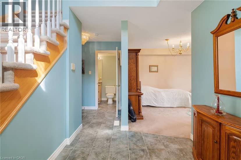 85 EDGEWATER Drive Unit# 10 — photo 7 of 40
