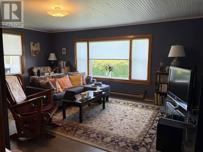 9 Stoddart Drive — photo 21 of 31