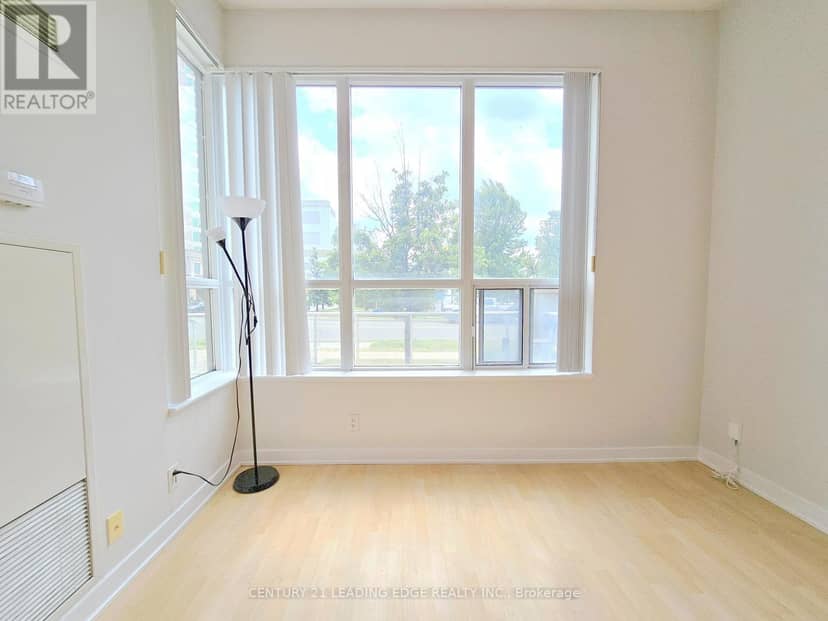 TH120 - 38 Lee Centre Drive — photo 13 of 31