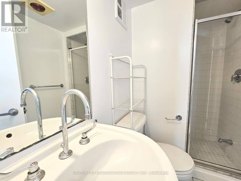 TH120 - 38 Lee Centre Drive — photo 23 of 31