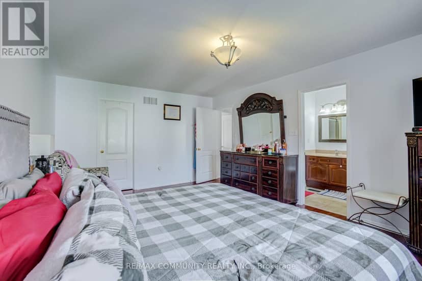 19 Tiller Street — photo 23 of 40