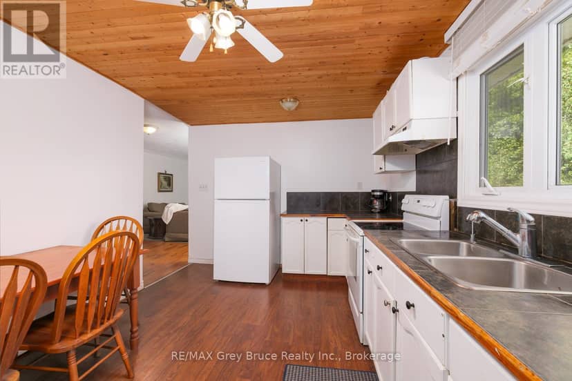 1477 Highway 6 Highway — photo 19 of 40
