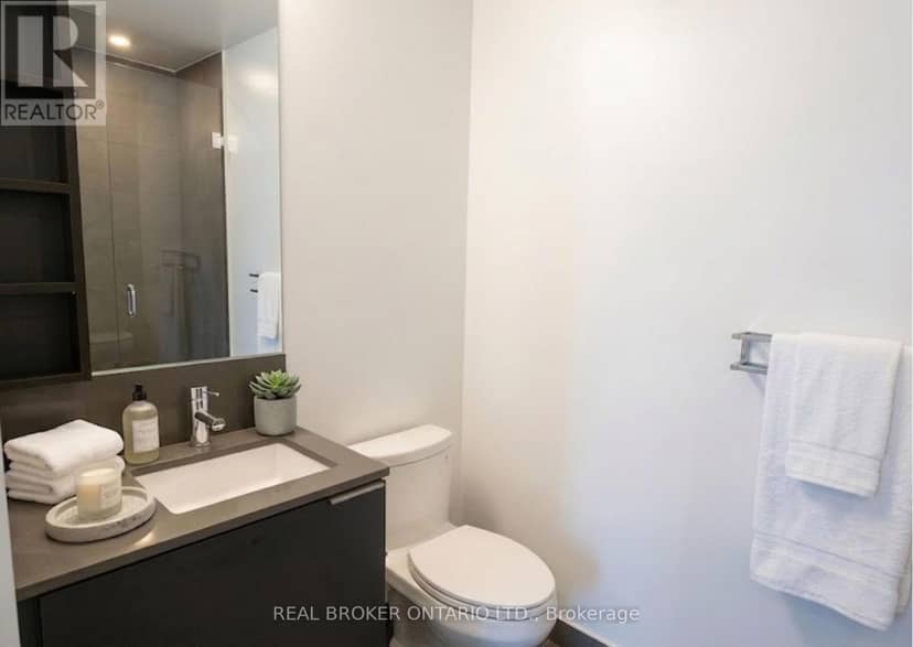 2905 - 1000 Portage Parkway — photo 5 of 10
