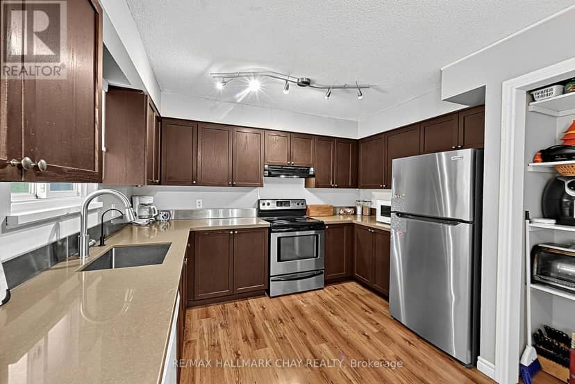1475 River Road W — photo 14 of 37