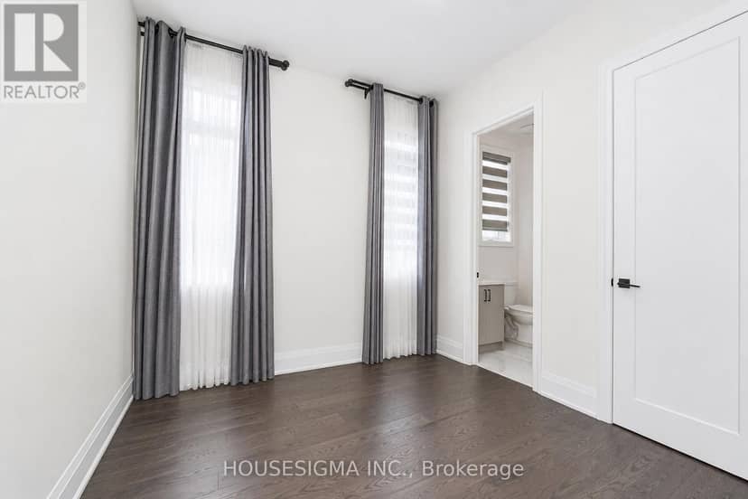 62 Royal Fern Crescent — photo 15 of 36
