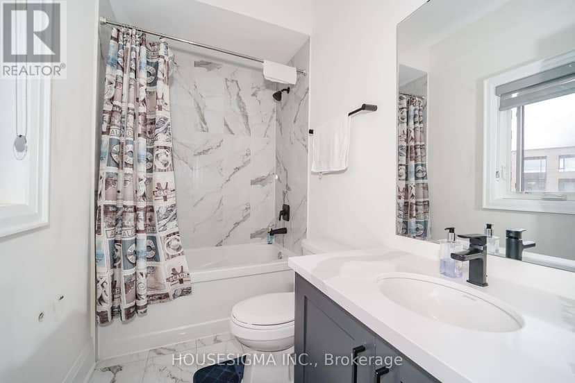 62 Royal Fern Crescent — photo 19 of 36