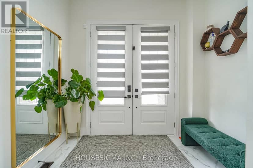 62 Royal Fern Crescent — photo 5 of 36