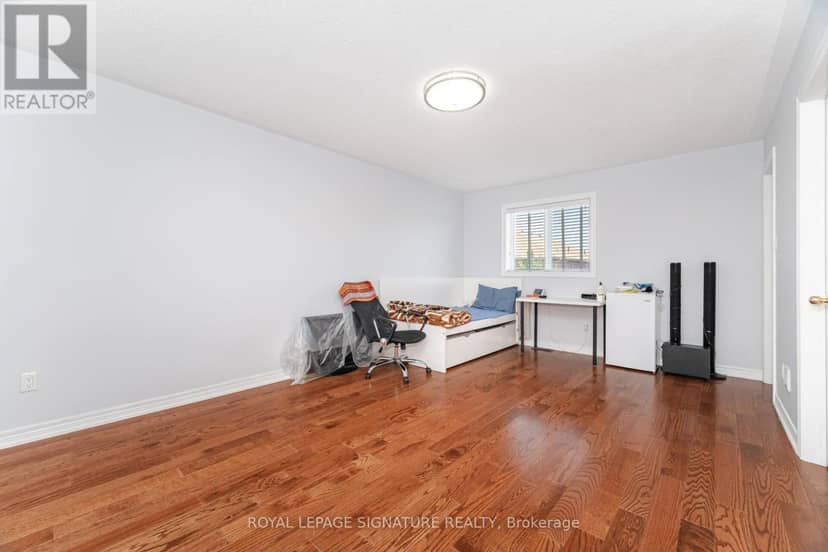 443 Comiskey Crescent — photo 25 of 40
