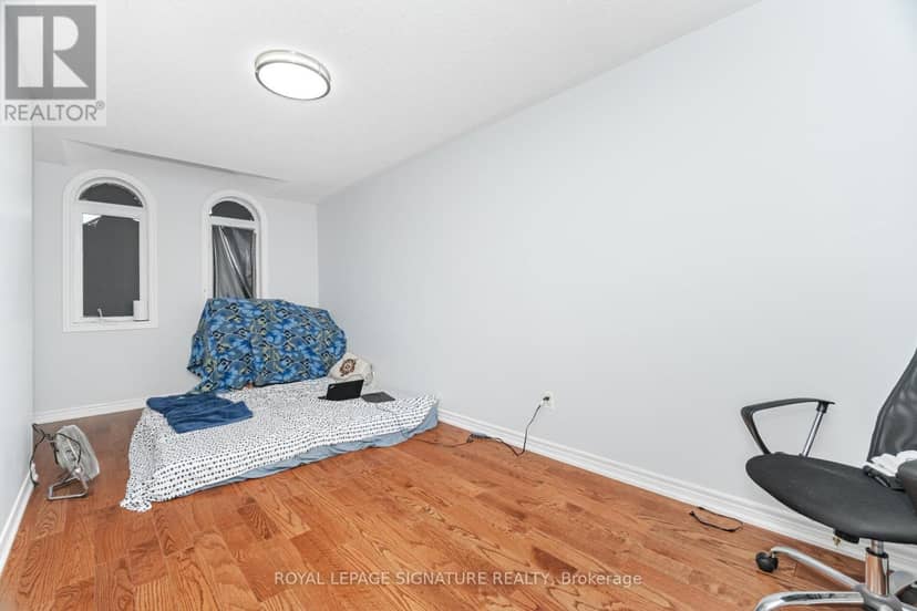 443 Comiskey Crescent — photo 30 of 40