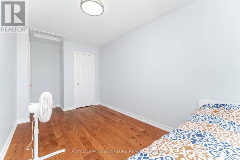 443 Comiskey Crescent — photo 33 of 40