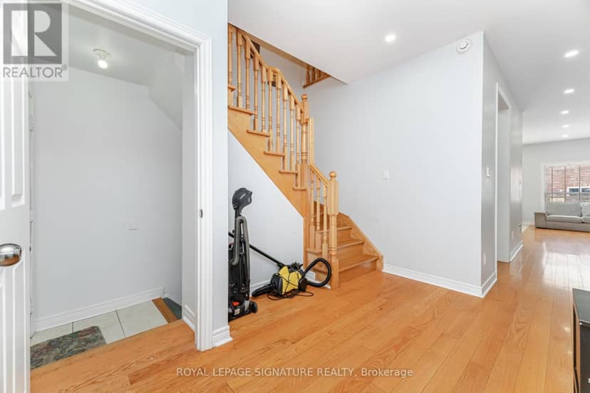 443 Comiskey Crescent — photo 37 of 40