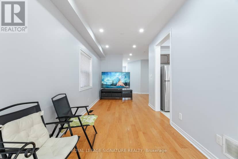 443 Comiskey Crescent — photo 7 of 40