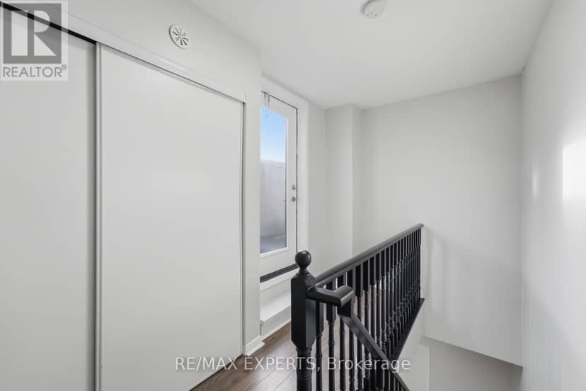 46 - 68 Winston Park Boulevard — photo 16 of 27
