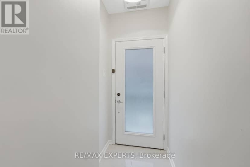 46 - 68 Winston Park Boulevard, Toronto, photo 5