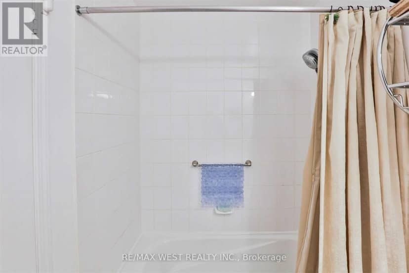 GV-108 - 330 Princess Royal Drive — photo 18 of 19