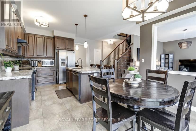 23 McKnight Avenue — photo 11 of 40