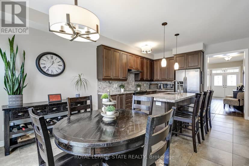 23 McKnight Avenue — photo 7 of 40