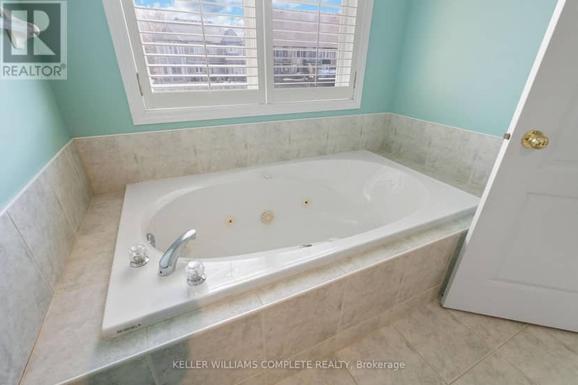 10 - 85 Edgewater Drive — photo 23 of 40
