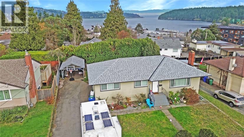 650 Hawkins St — photo 1 of 39