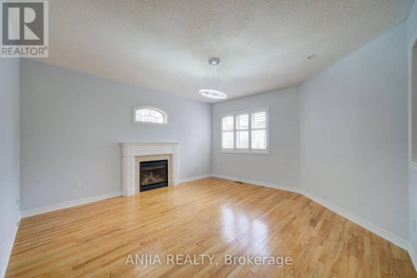 74 Batchford Crescent — photo 15 of 40