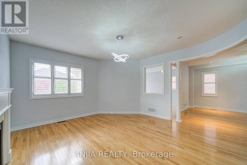 74 Batchford Crescent — photo 17 of 40