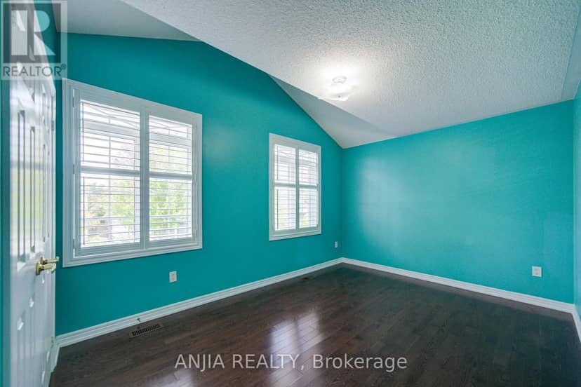 74 Batchford Crescent — photo 39 of 40