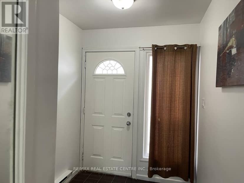 3274 Mississauga Road — photo 14 of 40