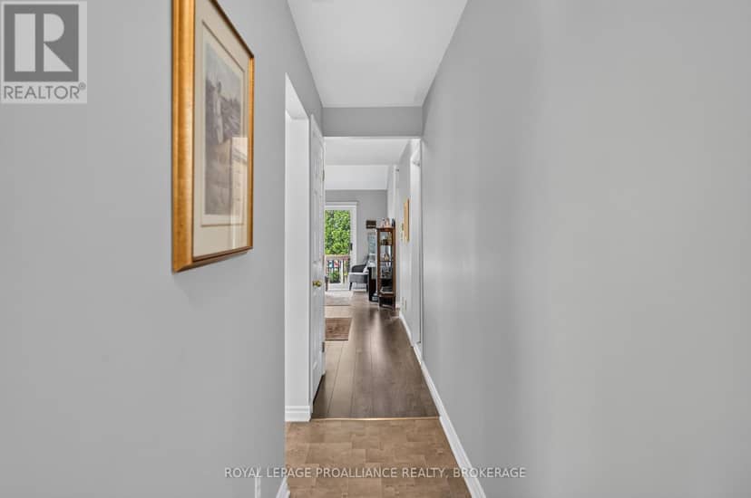 733 Shires Way — photo 4 of 31