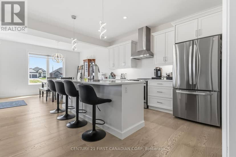 68 Rosina Lane — photo 15 of 40