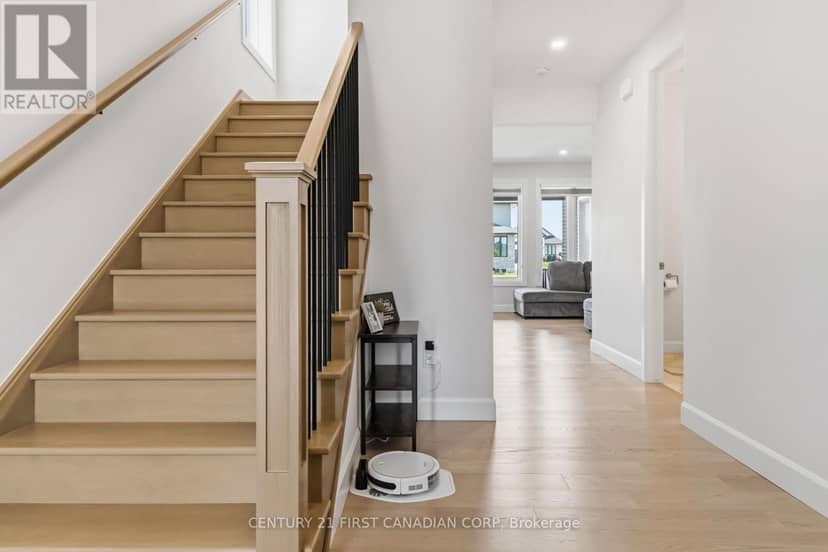 68 Rosina Lane — photo 9 of 40
