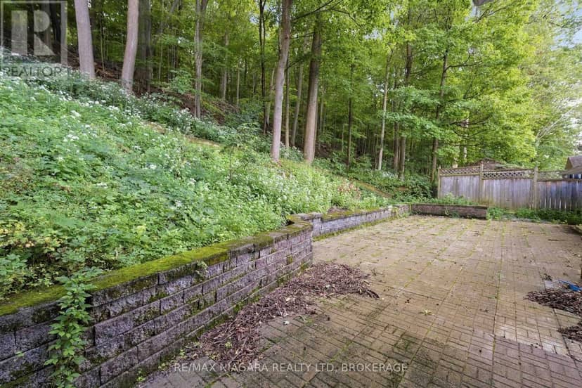 150 Woodside Drive — photo 32 of 35